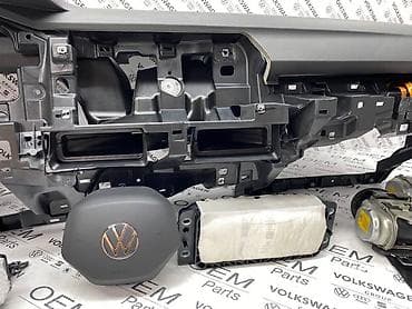 volkswagen buba: KOMPLET TABLA SA AIRBAG-OVIMA ZA VOLKSWAGEN GOLF 8 | Komplet tabla — 5