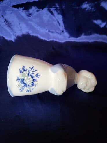 porcelanske solje za caj: Svecnjak nov,vintaz porcelanski. Visina. 13,5cm — 7