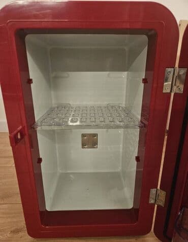 zvucnici i pojacala: Mini frizider Frescolino RED Ispravan mini frizider poznatog svetskog — 2