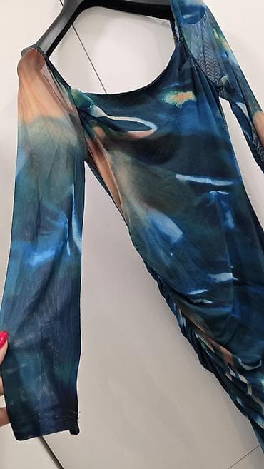 Men's Clothing: Haljina sa apstraktnim printom - Model: uska haljina sa asimetričnim — 2