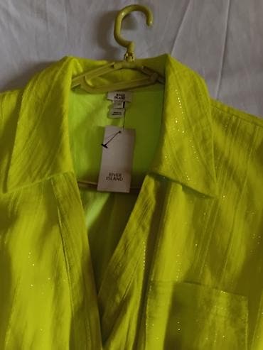 Haljine: River haljina/kimono u jarko‑neon zelenoj zutoj boji. - Model — 10