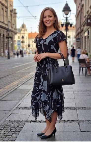 crne elegantne sandale: Ženske haljine – elegantni modeli za različite prilike - Crvena uska — 4