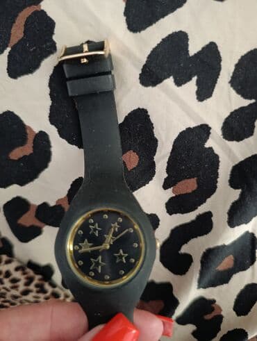 zenske helanke prodaja: Classic watch, Avon, Female — 4