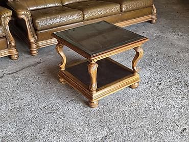 stilske komode: Klasičan drveni klub-sto sa staklenom pločom - Kvadratni klub-sto u — 3