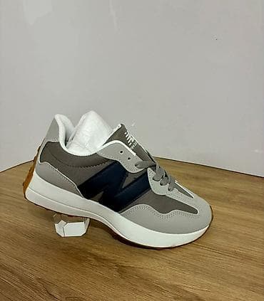 replay duboke patike: New Balance Clasic
3600
 36-41
K💜 — 6