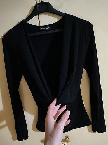 crna kosulja i crne pantalone: Crna ženska majica/bluza s dugim rukavima – New Colour - Boja: crna - — 2