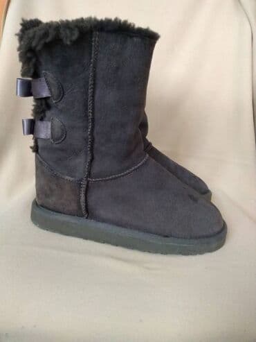 Venčanice i aksesoari: Čizme, UGG, 38 — 5
