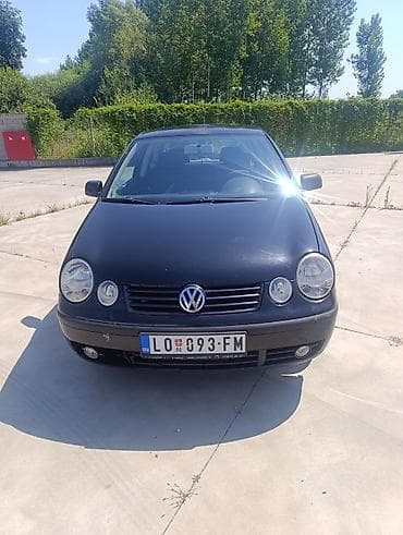 1000 litara je: Volkswagen Polo 1.4,plin trovratni hatchback, crna boja. Ključne — 1