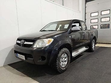 PLASTIKE U TOVARNOM PROSTORU. ZA TOYOTA HILUX | Svi delovi za Toyota