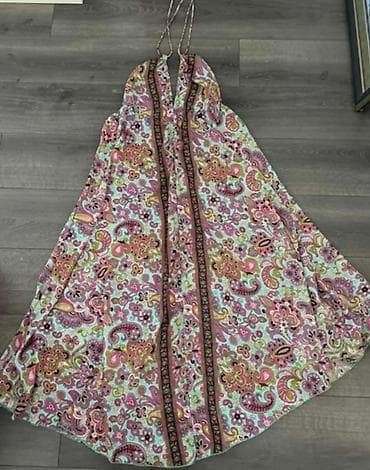 Women's Footwear: Veoma lepa letnja haljina, kao ova na modelu samo je dezen drugih — 4