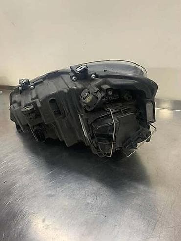 auto pijaca kragujevac: DESNI FAR ZA VOLKSWAGEN POLO OD 2009. DO 2017. GOD. - 6R1941016E | — 7