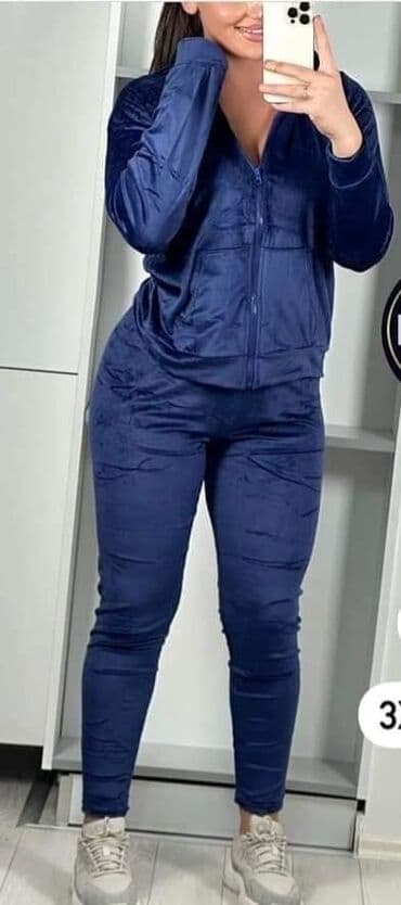 trenerka iz nemacke: Plisane trenerke,vece velicine.
2.700
L,XL,2XL,3XL — 11