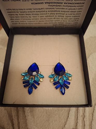 la roche puder: Statement minđuše sa kristalima u nijansama plave - Dizajn: kapljasti — 1