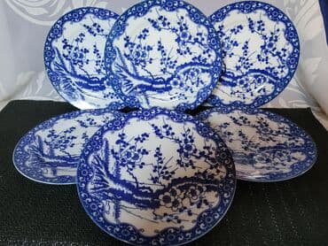 porcelanske solje za caj: Japanski porcelanski tanjiri,rucno oslikani 1950g+. Japanski desertni — 1