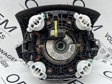 auto delovi loznica: AIRBAG VOLANA ZA AUDI A4, A5, Q5 . - 8V0 880 201 AJ | Airbag — 2