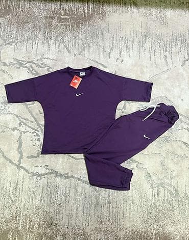 Sweatsuit Sets: Dvodelni ženski komplet – majica s kratkim rukavima i donji dio — 5