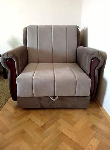 Nova nekorišćena fotelja na razvlačenje širine 1m ( 100 cm ) a dužina na lalafo.rs Nova nekorišćena fotelja na razvlačenje širine 1m ( 100 cm ) a dužina