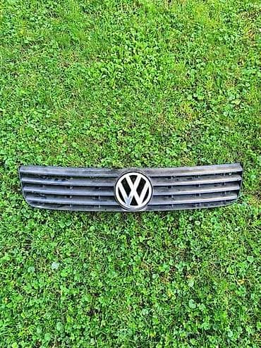 MASKA SA ZNAKOM ZA VOLKSWAGEN PASSAT B5 | Originalna maska sa na lalafo.rs MASKA SA ZNAKOM ZA VOLKSWAGEN PASSAT B5 | Originalna maska sa