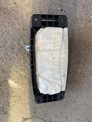 user car: AIRBAG U TABLI ZA MERCEDES BENZ B KLASA, B 150, B 160 . OD 2012. DO — 1