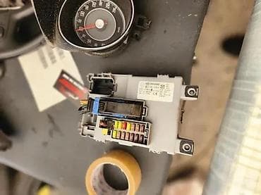 krovni kofer za auto: BODY MODUL KUTIJA SA OSIGURACIMA FIAT PUNTO EVO | Body modul kutija — 1