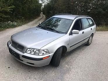 Transport: VOLVO S40 1.9DCI 2002. GOD. - KOMPLETAN AUTO U DELOVIMA — 1