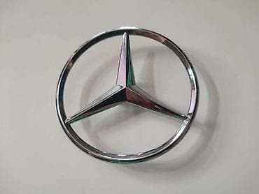 Auto-delovi: ZADNJI ZNAK X156 ZA MERCEDES BENZ GLA KLASA | Zadnji znak na gepek — 1