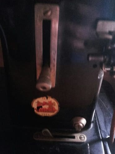 dzojstici za ps4: Mirna mašina za šivenje mirna sa kabinetom, iz 1950 god. RETRO — 4