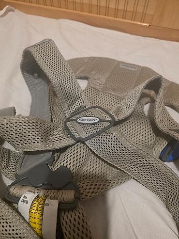 beneton jakne za decake: Kengur nosiljka za bebe - Baby Bjorn Mini Grey Beige 3D Mesh Prodajem — 5