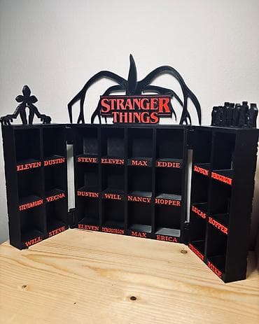 Food products: Stranger Things zidni/stojeći organizator – kolekcionarska vitrina sa — 1