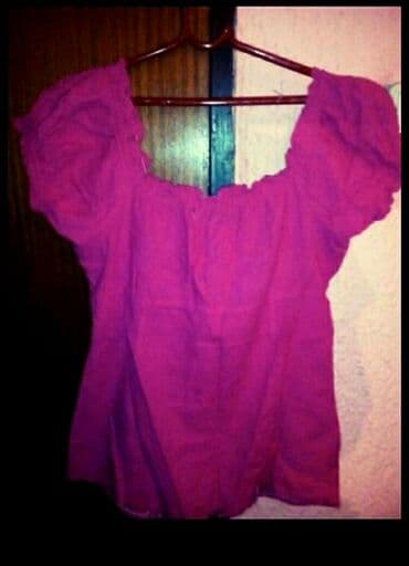 Office Furniture: Letnja kosuljica dostupna u S i M velicini — 2