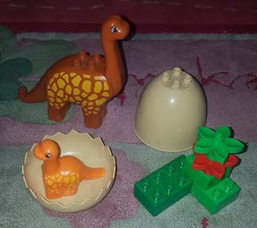dinosaurusi: Lego duplo set 5596 .na slici su tri seta i 5596. lego dinosaurus — 3