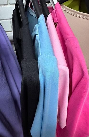 Beauty & Care: A K C I J A.
🎗4 bluze za 2200 dinara🎗
Boje: crna, plava, roze, pink — 3