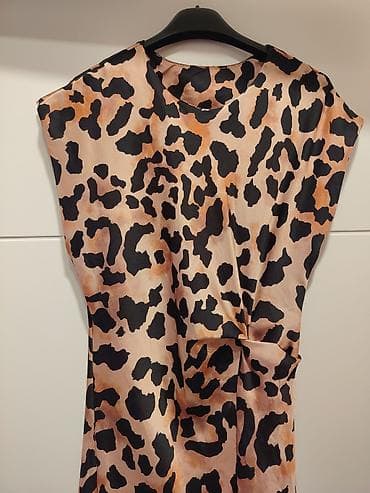 Haljine: Maksi haljina sa leopard printom marke Mona. Haljina ima kratke rukave — 5