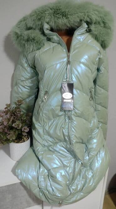 JAKNA PRELEPA,PRETOPLA celom duzinom postavljena krznom sa kapuljacom na lalafo.rs JAKNA PRELEPA,PRETOPLA celom duzinom postavljena krznom sa kapuljacom