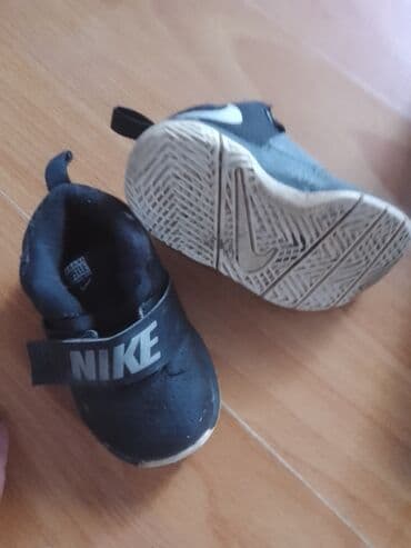 ugg bebe: Nike, Size - 19 — 2