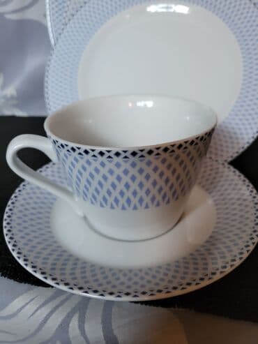 porcelanske solje za caj: Set nov petodelni porcelanski za jednu osobu. Petodelni — 7