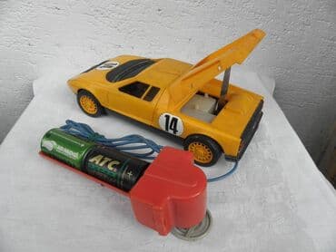 pidzama sa srcima: Mehanotehnika Mercedes C 111, na daljinski, crveni daljinac — 5