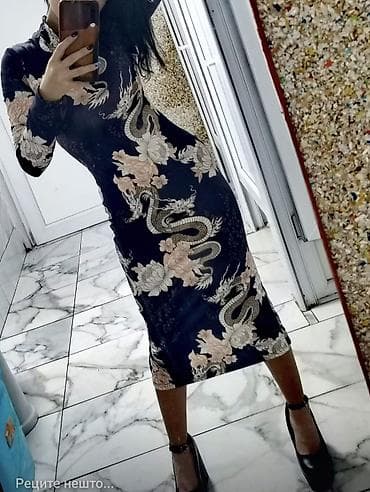 haljine plis: Elegantna midi haljina s printom zmaja - Kroj: uska silueta, midi — 1