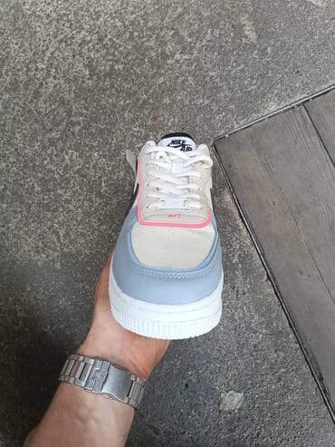 nike react 270: 41 — 8