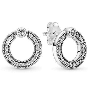 minđuše pandora: Pandora minđuše
Dobija se u kutijici
Cena:2000din — 6