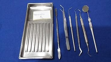 set za ravna stopala: Stomatološki pregled Tacna sa instrumentima za stomatološki pregled — 1