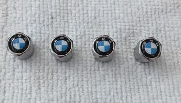 imt 506 ulje u menjacu: Univerzalne metalne ventil kapice sa logom BMW. Ukrasite Vaš — 1