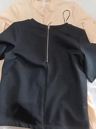 Sweatpants: Ženska bluza – 2 komada (različite teksture) - Modeli: jedna bluza u — 9