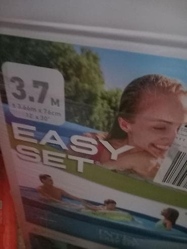 bure za pitku vodu: Intex Easy Set nadzemni bazen – prečnik oko 3,66 m, visina 76 cm . Uz — 2