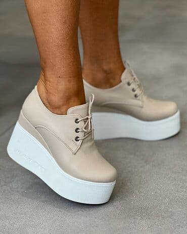 clara barson cipele: Novoo 4300din
Visina pete:9cm — 6