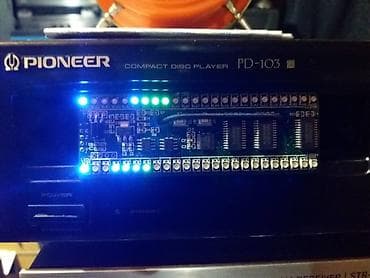 sony 6: Analajzer. -pravljen. -radi u ritmu muzike. -odlicno izgleda — 5