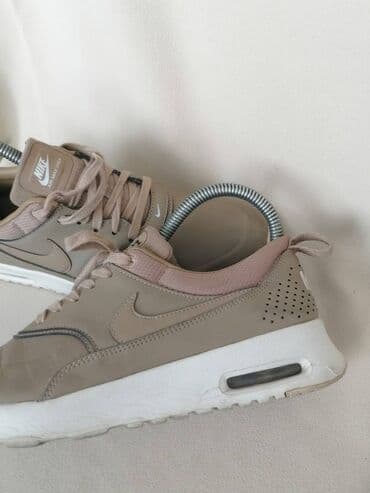 moderne cizme za zimu 2022: Nike, 38.5, color - Beige — 12