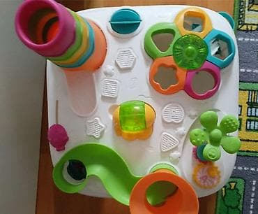 rapidografi komplet cena: Interaktivni stočić za bebe i malu decu – multisenzorna aktivna tabla — 3