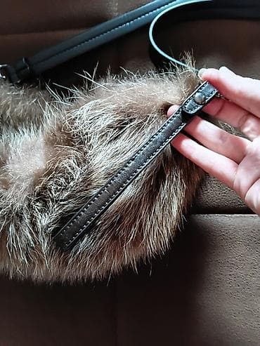 samsonite muska torbica: Plišana torbica sa krznom – polumesec/banana model - Materijal — 8