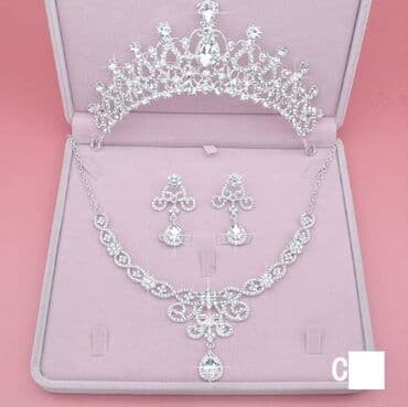 Kompleti sa krunom
Cena:2500din